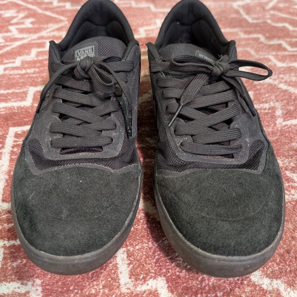 Vans Men's AVE Pro Black Sneakers - Picture 2 of 4